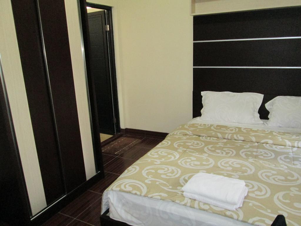 Allure Guest House Бандунг Номер фото