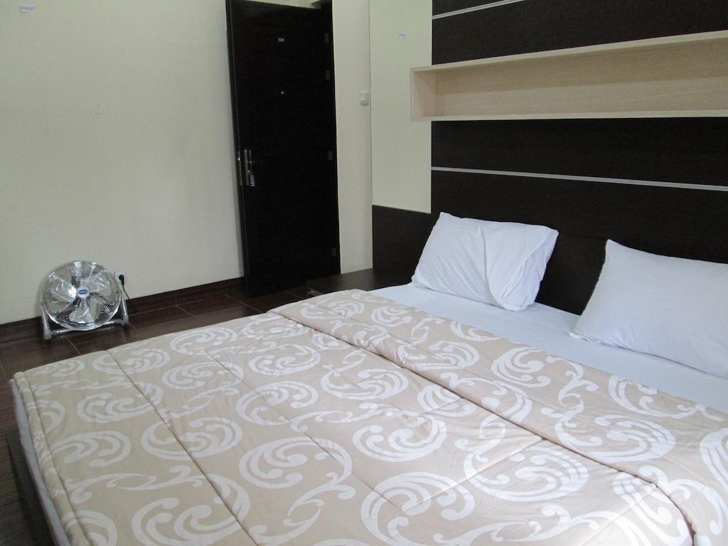 Allure Guest House Бандунг Номер фото