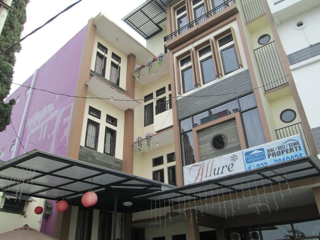 Allure Guest House Бандунг Экстерьер фото